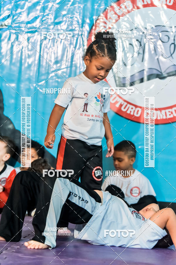 Buy your photos of the eventApresenta��o de Capoeira e Ju Jitsu 2019 on Fotop