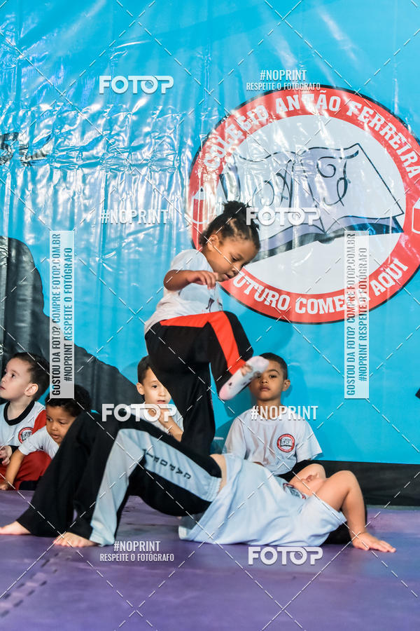 Buy your photos of the eventApresenta��o de Capoeira e Ju Jitsu 2019 on Fotop
