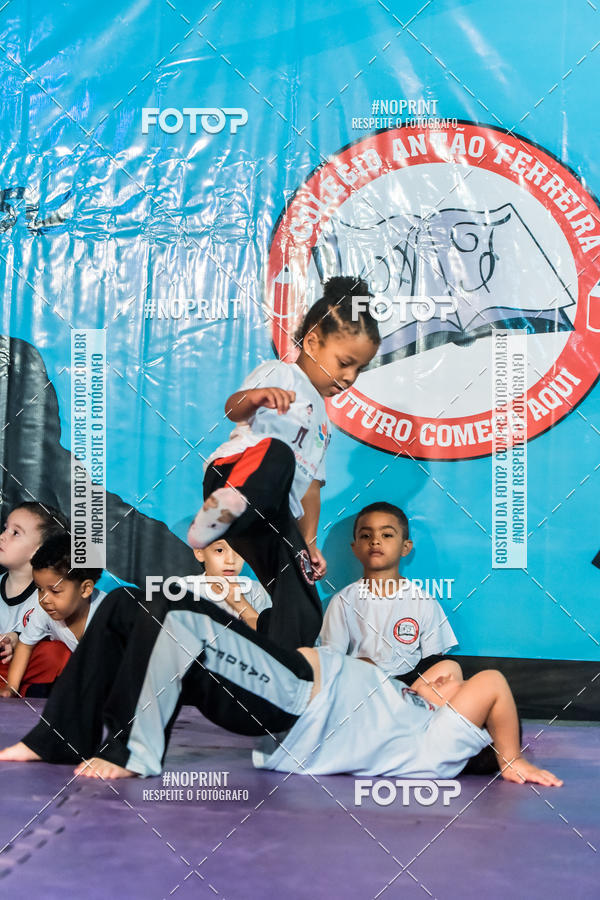 Buy your photos of the eventApresenta��o de Capoeira e Ju Jitsu 2019 on Fotop