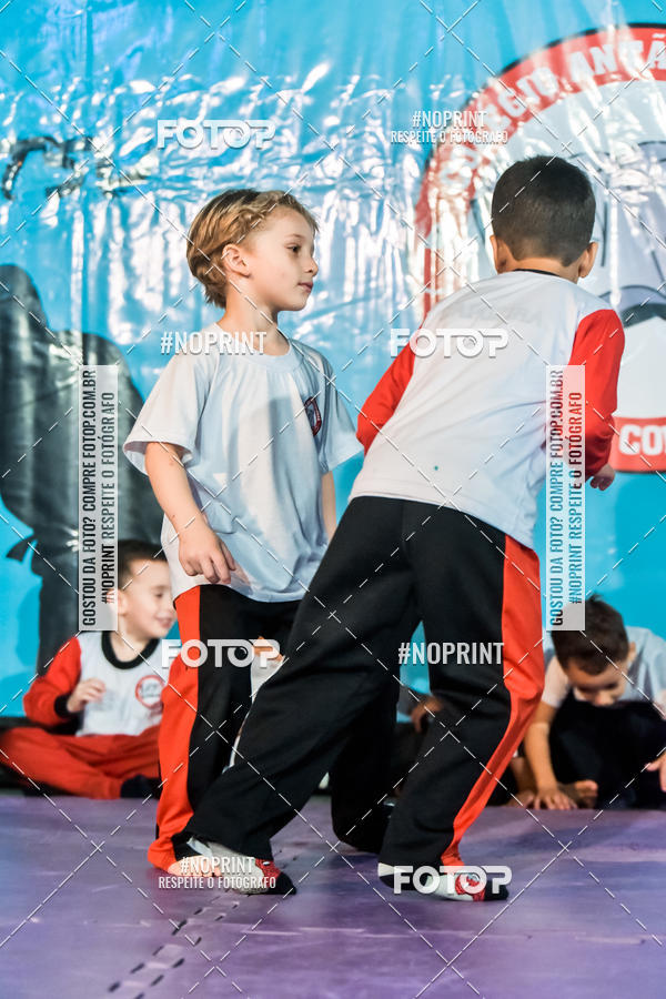 Buy your photos of the eventApresenta��o de Capoeira e Ju Jitsu 2019 on Fotop