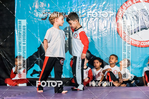 Buy your photos of the eventApresenta��o de Capoeira e Ju Jitsu 2019 on Fotop