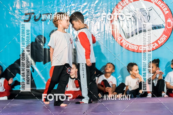 Buy your photos of the eventApresenta��o de Capoeira e Ju Jitsu 2019 on Fotop