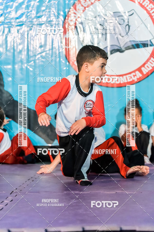 Buy your photos of the eventApresenta��o de Capoeira e Ju Jitsu 2019 on Fotop