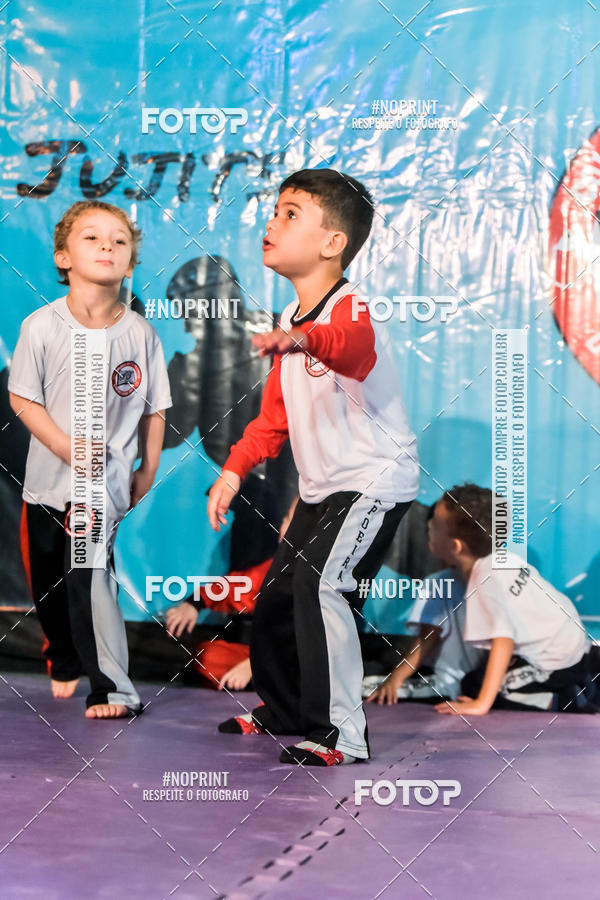Buy your photos of the eventApresenta��o de Capoeira e Ju Jitsu 2019 on Fotop