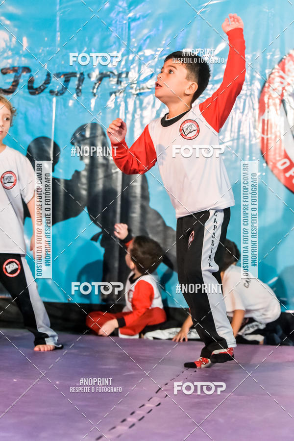 Buy your photos of the eventApresenta��o de Capoeira e Ju Jitsu 2019 on Fotop