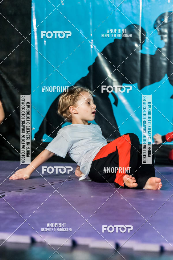 Buy your photos of the eventApresenta��o de Capoeira e Ju Jitsu 2019 on Fotop