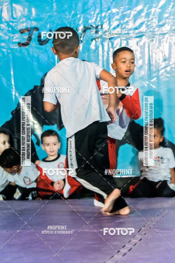 Buy your photos of the eventApresenta��o de Capoeira e Ju Jitsu 2019 on Fotop