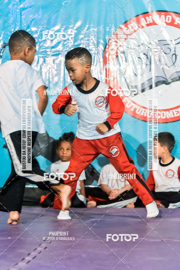 Buy your photos of the eventApresenta��o de Capoeira e Ju Jitsu 2019 on Fotop
