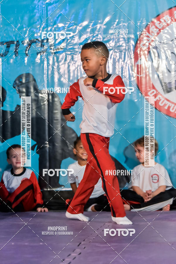 Buy your photos of the eventApresenta��o de Capoeira e Ju Jitsu 2019 on Fotop