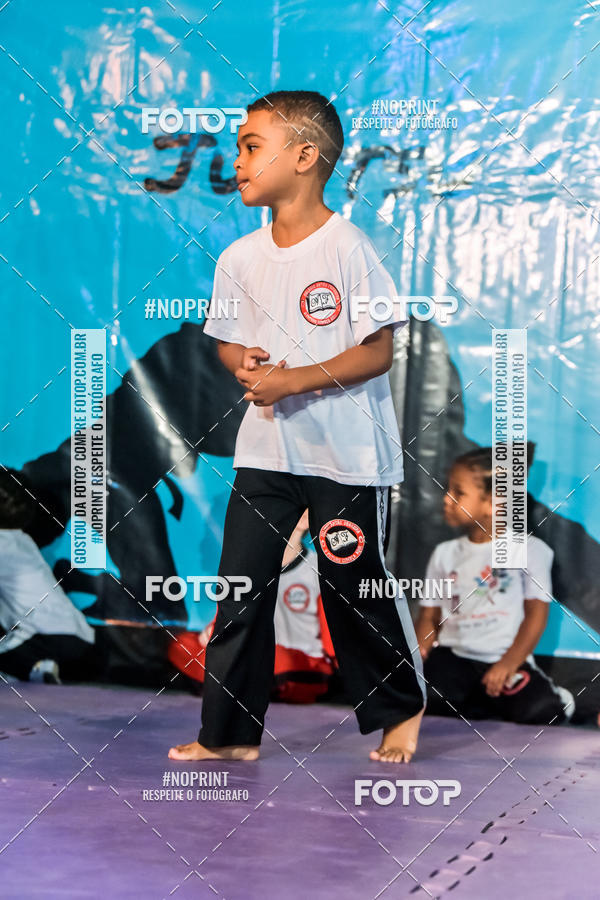 Buy your photos of the eventApresenta��o de Capoeira e Ju Jitsu 2019 on Fotop