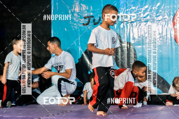 Buy your photos of the eventApresenta��o de Capoeira e Ju Jitsu 2019 on Fotop