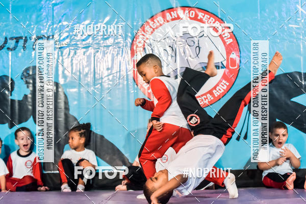 Buy your photos of the eventApresenta��o de Capoeira e Ju Jitsu 2019 on Fotop