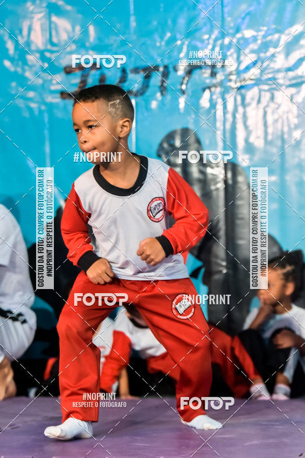 Buy your photos of the eventApresenta��o de Capoeira e Ju Jitsu 2019 on Fotop
