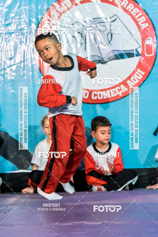Buy your photos of the eventApresenta��o de Capoeira e Ju Jitsu 2019 on Fotop