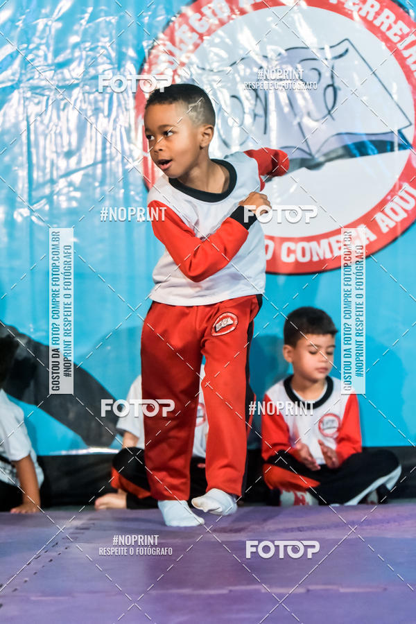 Buy your photos of the eventApresenta��o de Capoeira e Ju Jitsu 2019 on Fotop