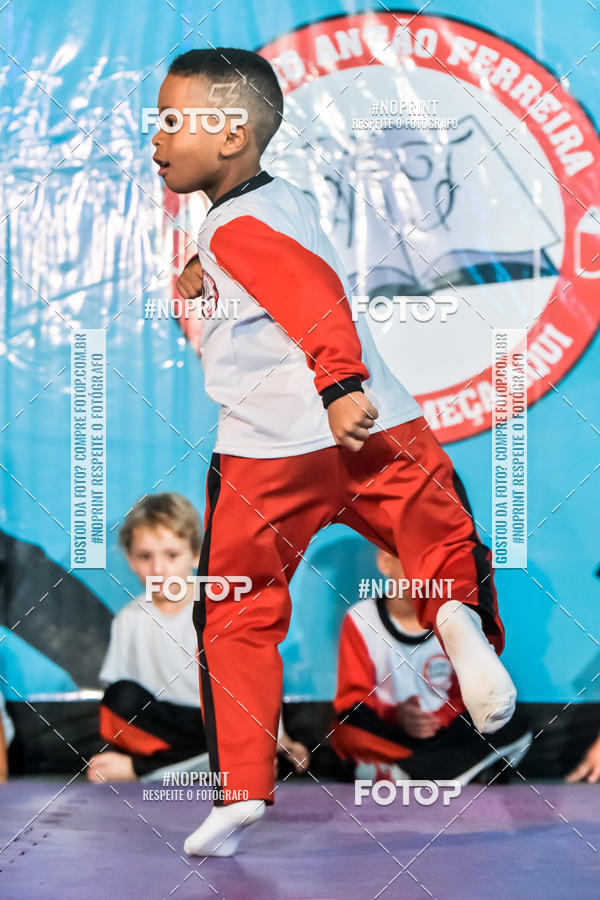 Buy your photos of the eventApresenta��o de Capoeira e Ju Jitsu 2019 on Fotop