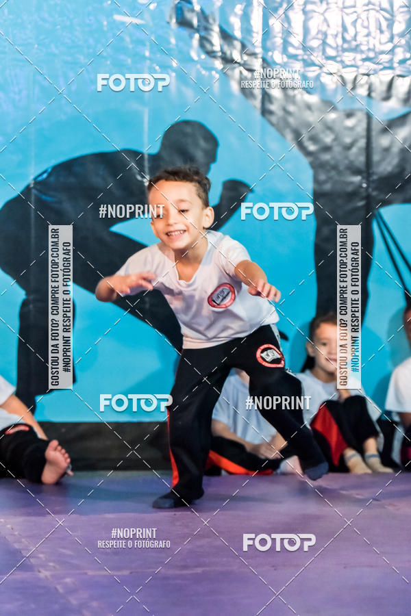 Buy your photos of the eventApresenta��o de Capoeira e Ju Jitsu 2019 on Fotop