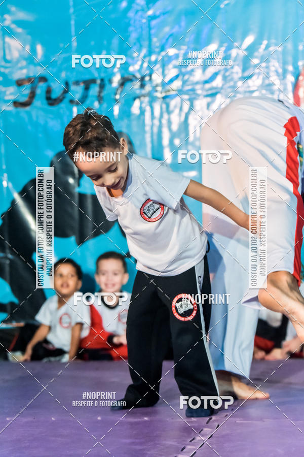 Buy your photos of the eventApresenta��o de Capoeira e Ju Jitsu 2019 on Fotop