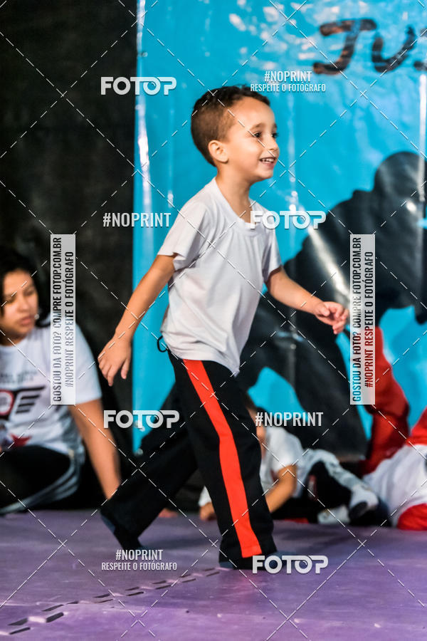 Buy your photos of the eventApresenta��o de Capoeira e Ju Jitsu 2019 on Fotop