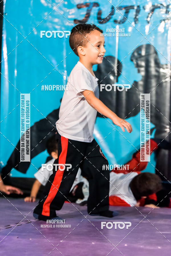 Buy your photos of the eventApresenta��o de Capoeira e Ju Jitsu 2019 on Fotop
