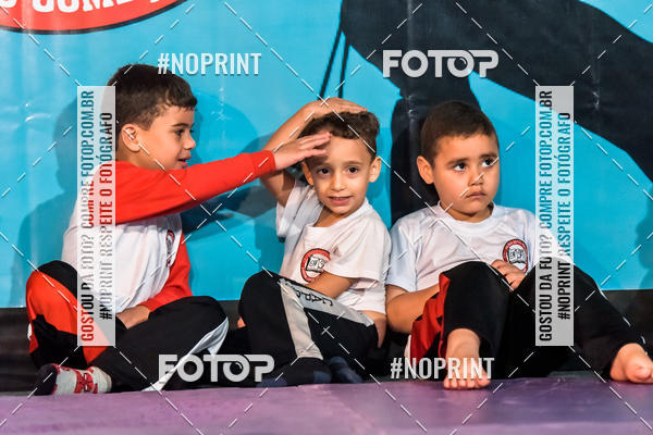 Buy your photos of the eventApresenta��o de Capoeira e Ju Jitsu 2019 on Fotop