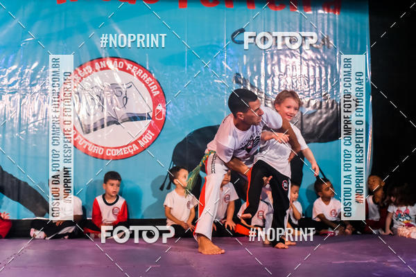 Buy your photos of the eventApresenta��o de Capoeira e Ju Jitsu 2019 on Fotop