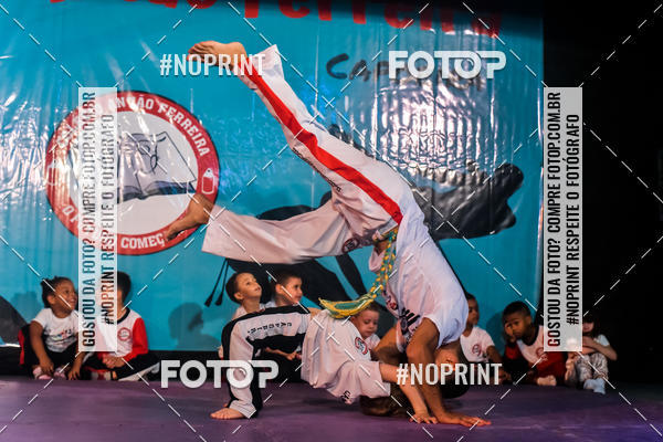 Buy your photos of the eventApresenta��o de Capoeira e Ju Jitsu 2019 on Fotop