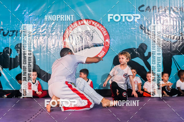 Buy your photos of the eventApresenta��o de Capoeira e Ju Jitsu 2019 on Fotop