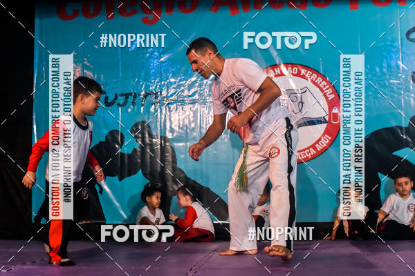 Buy your photos of the eventApresenta��o de Capoeira e Ju Jitsu 2019 on Fotop