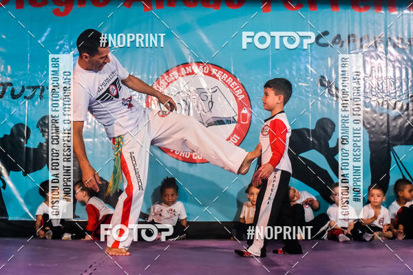 Buy your photos of the eventApresenta��o de Capoeira e Ju Jitsu 2019 on Fotop