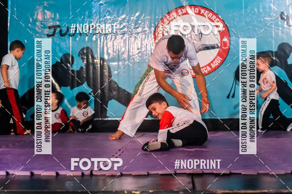 Buy your photos of the eventApresenta��o de Capoeira e Ju Jitsu 2019 on Fotop