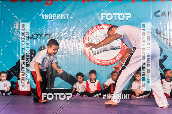 Buy your photos of the eventApresenta��o de Capoeira e Ju Jitsu 2019 on Fotop