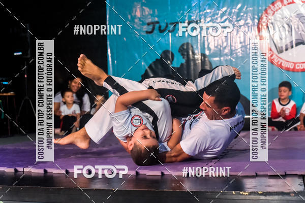 Buy your photos of the eventApresenta��o de Capoeira e Ju Jitsu 2019 on Fotop