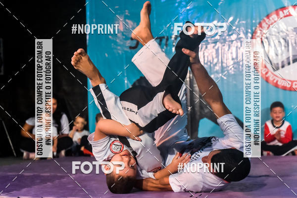 Buy your photos of the eventApresenta��o de Capoeira e Ju Jitsu 2019 on Fotop