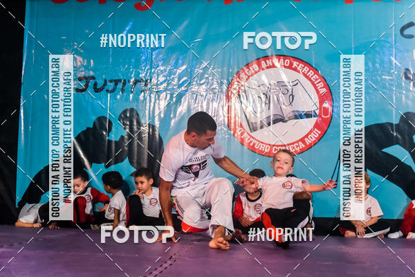 Buy your photos of the eventApresenta��o de Capoeira e Ju Jitsu 2019 on Fotop
