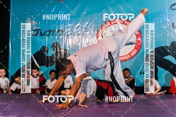 Buy your photos of the eventApresenta��o de Capoeira e Ju Jitsu 2019 on Fotop