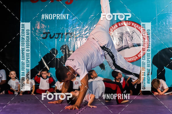 Buy your photos of the eventApresenta��o de Capoeira e Ju Jitsu 2019 on Fotop
