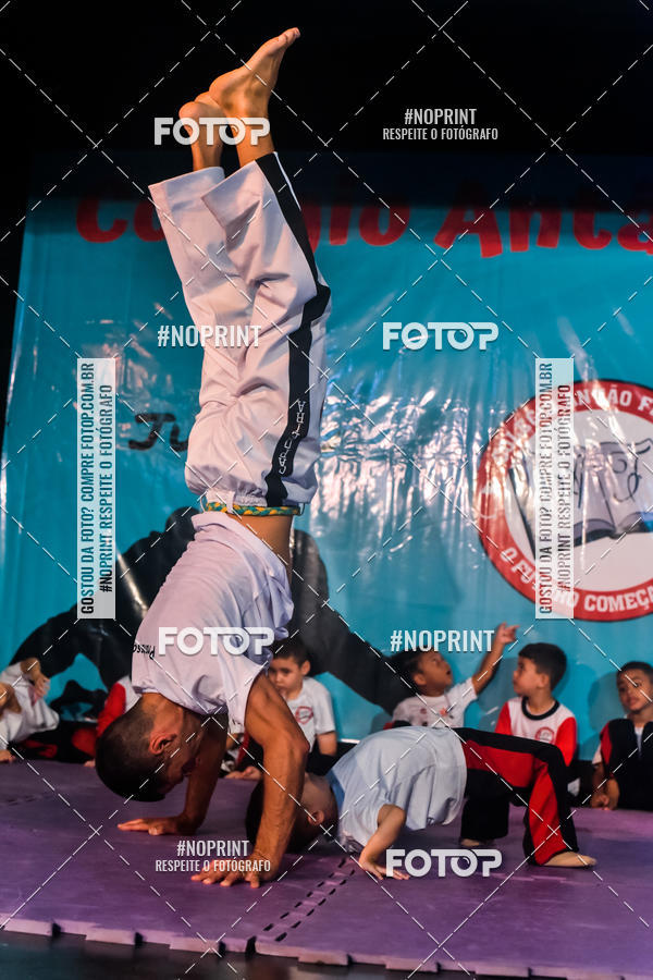 Buy your photos of the eventApresenta��o de Capoeira e Ju Jitsu 2019 on Fotop