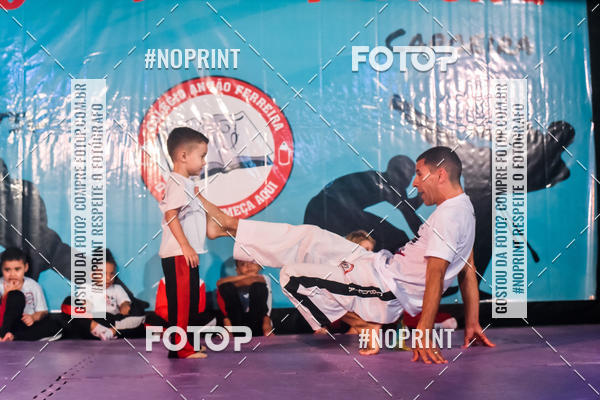 Buy your photos of the eventApresenta��o de Capoeira e Ju Jitsu 2019 on Fotop