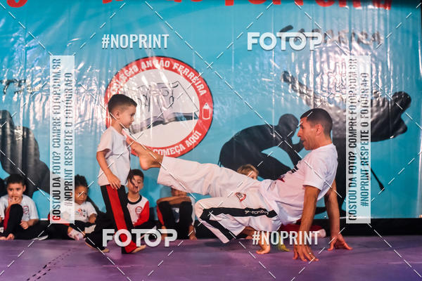 Buy your photos of the eventApresenta��o de Capoeira e Ju Jitsu 2019 on Fotop