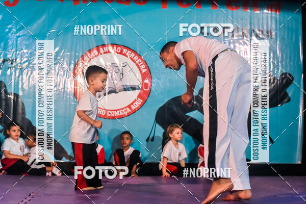 Buy your photos of the eventApresenta��o de Capoeira e Ju Jitsu 2019 on Fotop