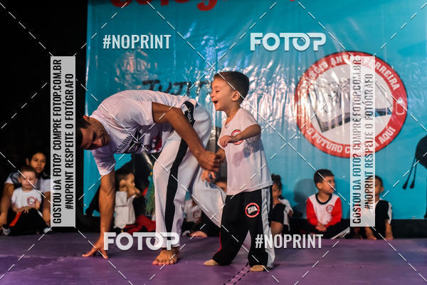 Buy your photos of the eventApresenta��o de Capoeira e Ju Jitsu 2019 on Fotop