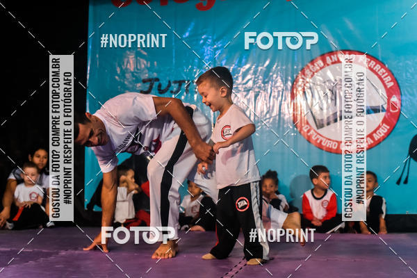 Buy your photos of the eventApresenta��o de Capoeira e Ju Jitsu 2019 on Fotop
