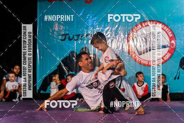 Buy your photos of the eventApresenta��o de Capoeira e Ju Jitsu 2019 on Fotop