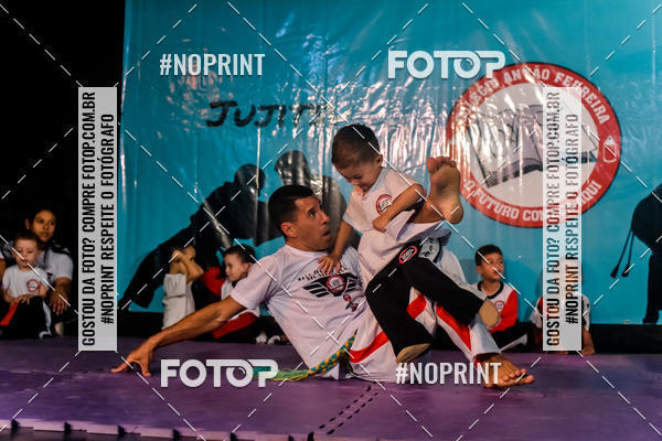 Buy your photos of the eventApresenta��o de Capoeira e Ju Jitsu 2019 on Fotop