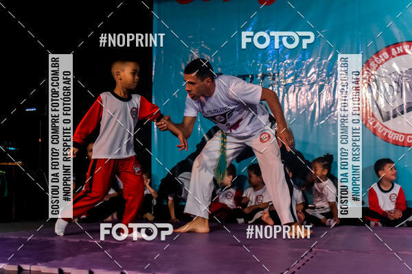 Buy your photos of the eventApresenta��o de Capoeira e Ju Jitsu 2019 on Fotop