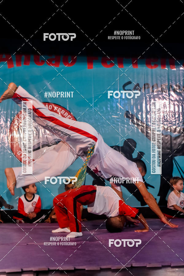Buy your photos of the eventApresenta��o de Capoeira e Ju Jitsu 2019 on Fotop