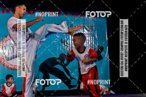 Buy your photos of the eventApresenta��o de Capoeira e Ju Jitsu 2019 on Fotop