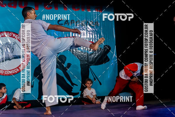Buy your photos of the eventApresenta��o de Capoeira e Ju Jitsu 2019 on Fotop