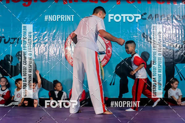 Buy your photos of the eventApresenta��o de Capoeira e Ju Jitsu 2019 on Fotop